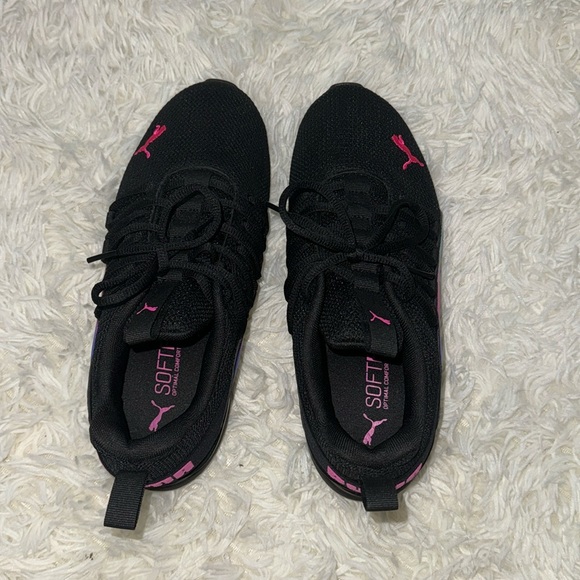 Pumas size 8.5 - Picture 2 of 5